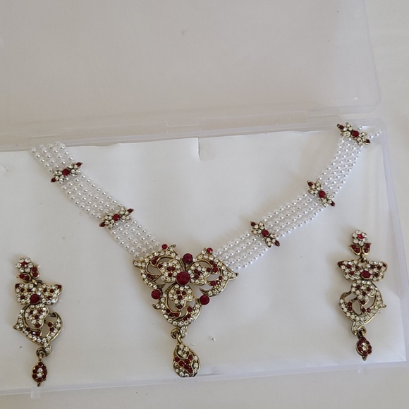 Necklace Set - Picture 11 of 13